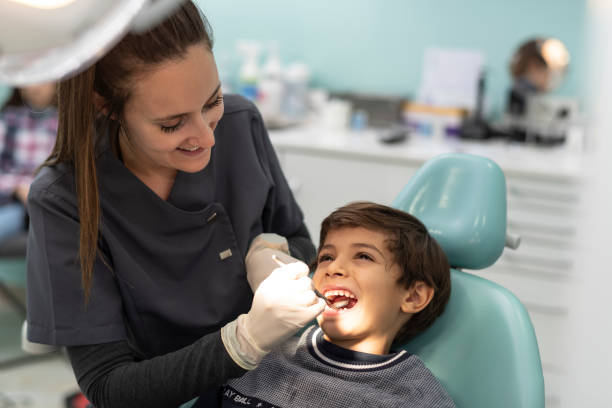 Best Weekend Emergency Dentist in Cutler, CA